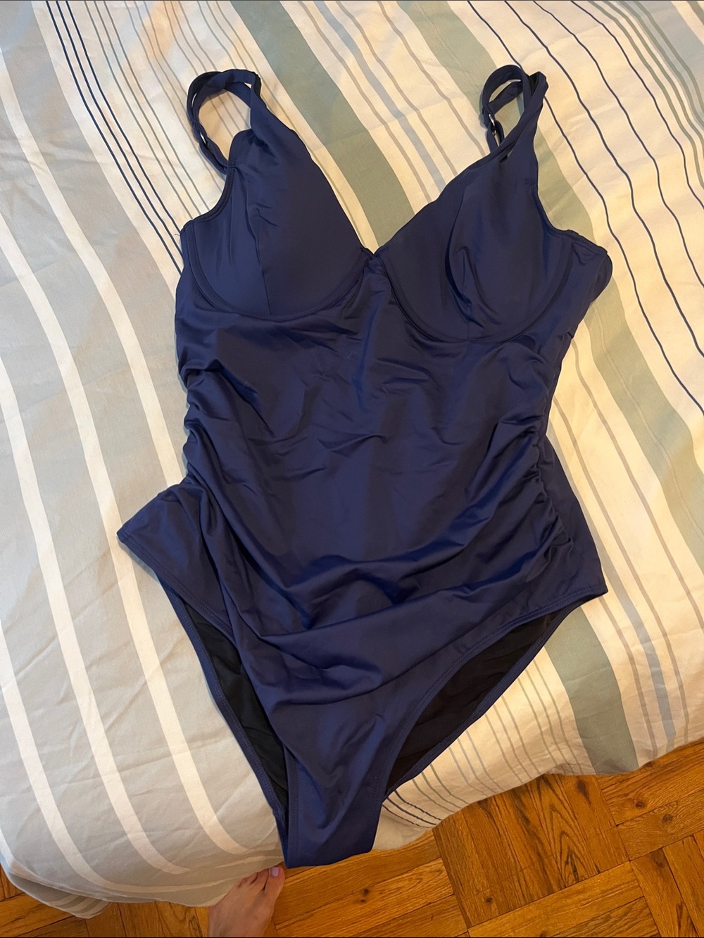 Cupshe Navy Blue One-Piece Swimsuit with Supportive Cups